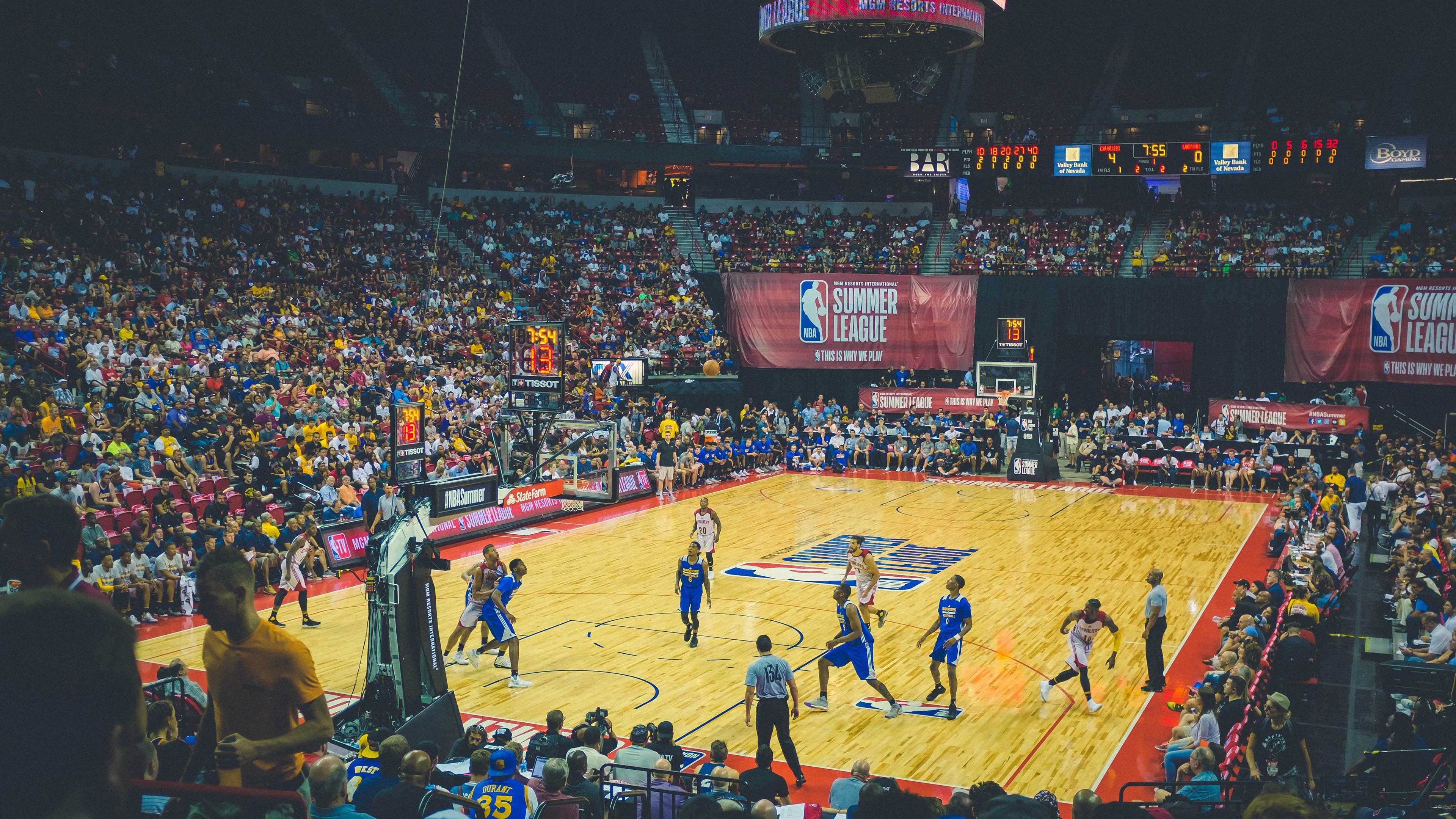 球场魔术:那些令人眼花缭乱的篮球奇迹,球场魔术师是谁