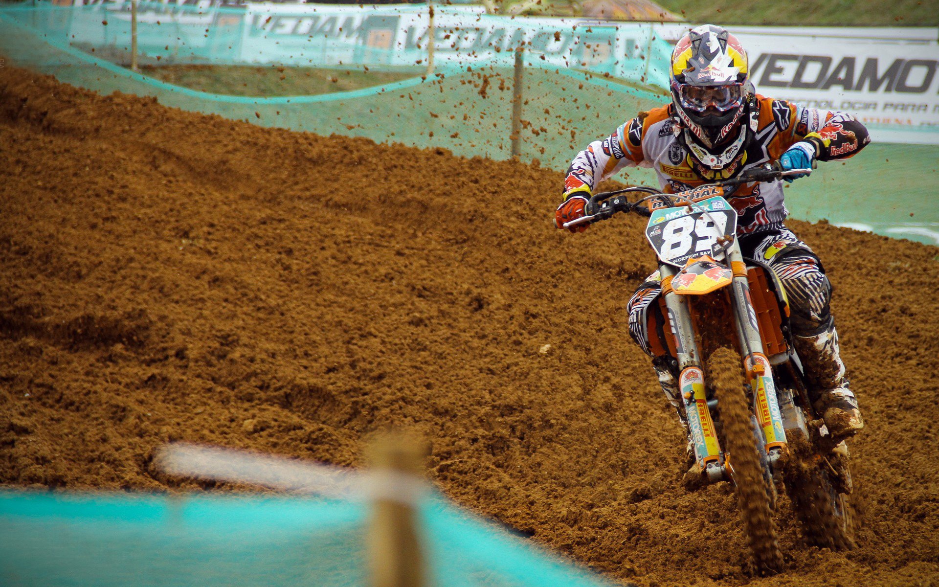 逆境突围：车手们的精彩翻盘，逆境突袭介绍